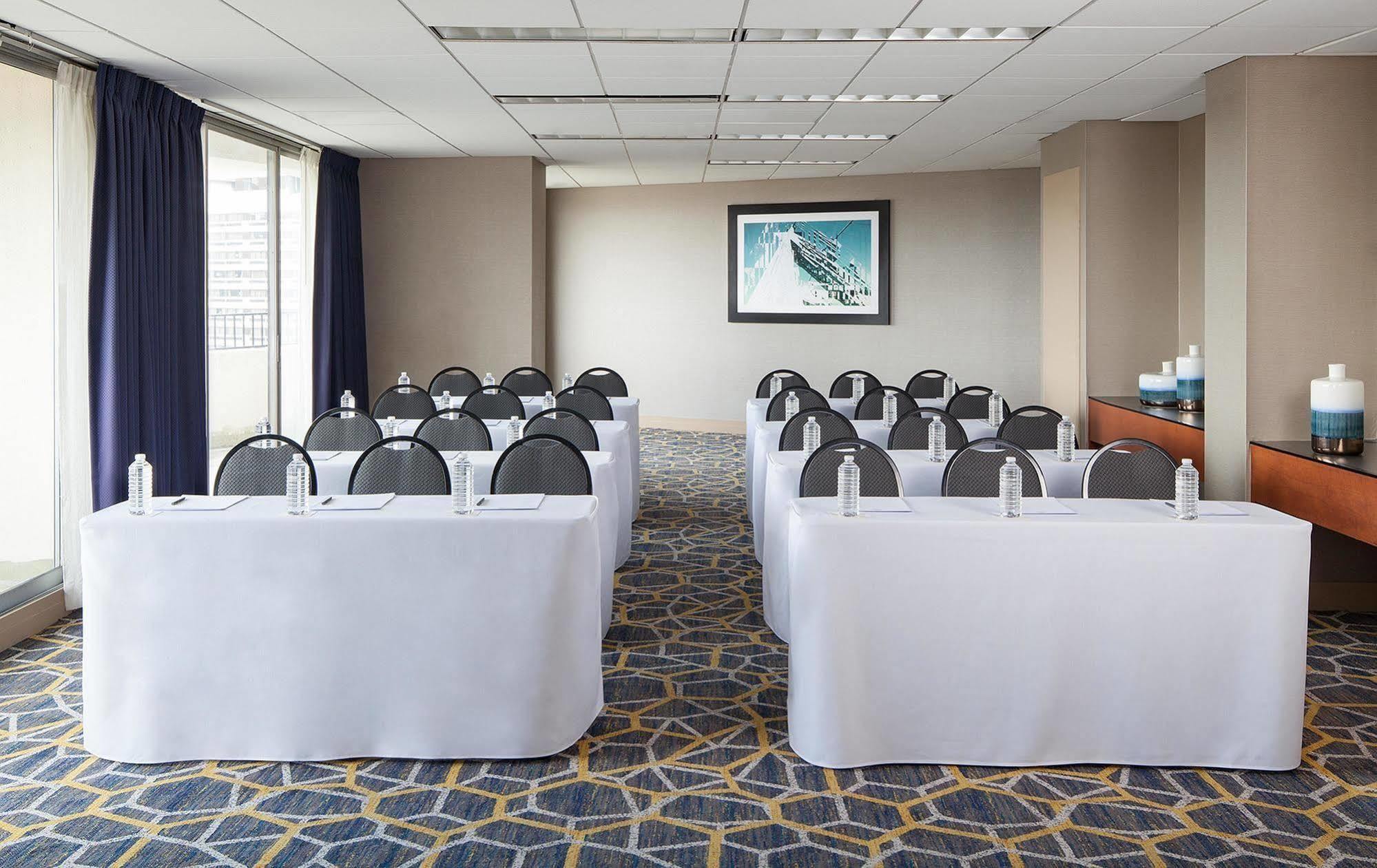 Embassy Suites Philadelphia - Center City Extérieur photo